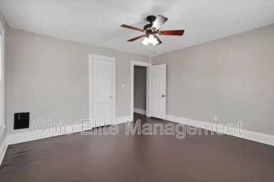 Main picture of 2709 Sullivant Ave