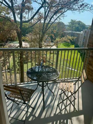 Main picture of 8003 Chanute Pl