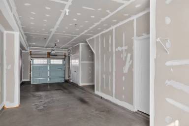 Main picture of 7023 Mahant Way