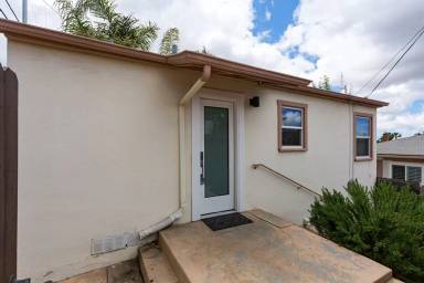 Main picture of 4427 New Jersey St