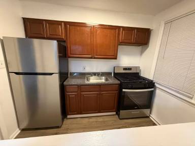 Main picture of 1136 Haverford Rd