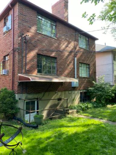 Main picture of 837 Riverview Ter