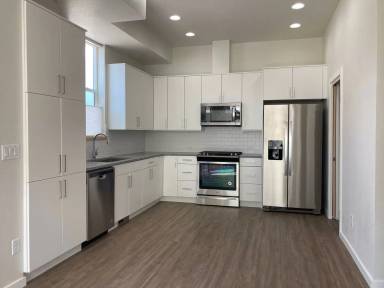 Main picture of 876 Cimarron Dr