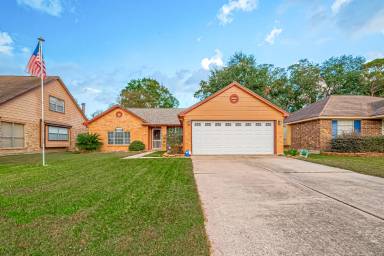 Main picture of 410 Forest Hills Dr