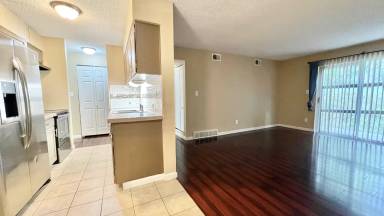 Main picture of 190 E Highline Cir