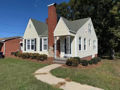 Main picture of 665 Linville Rd