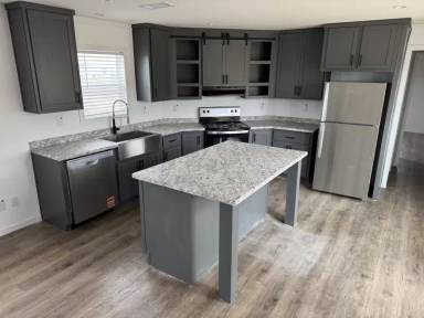 Main picture of 300 Patriot Ln