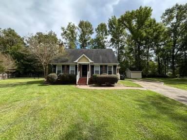 Main picture of 405 Shelley Pl