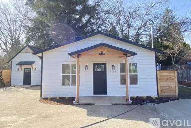 Main picture of 9153 SE 42nd Ave
