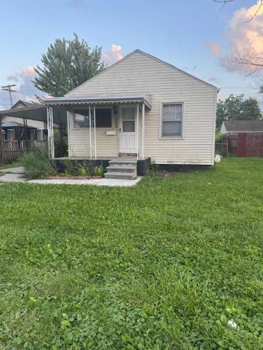 Main picture of 15668 Frazho Rd