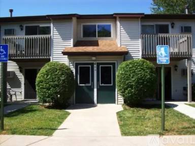 Main picture of 550 Riverside Dr