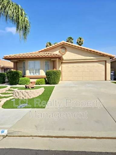 Main picture of 27608 Alta Vista Way