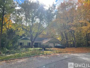 Main picture of 801 Oakland Dr