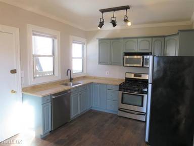 Main picture of 8 Farragut Ave