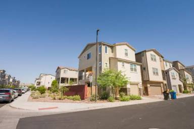 Main picture of 1218 S Sunset Dr