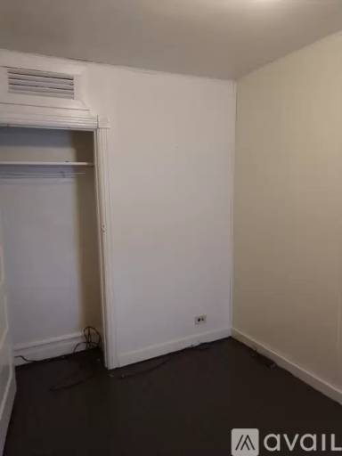 Main picture of 671 Lamb St