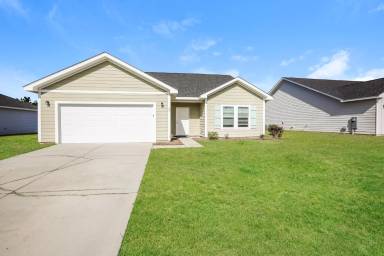 Main picture of 64 Laura Ct
