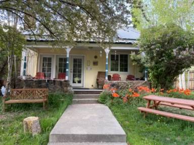 Main picture of 174 Hermosa St