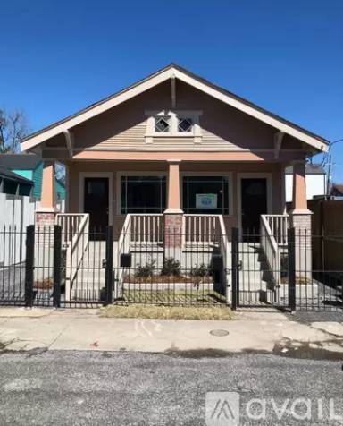 Main picture of 3423 Urquhart St