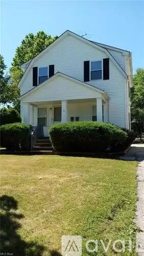 Main picture of 30 1st Ave
