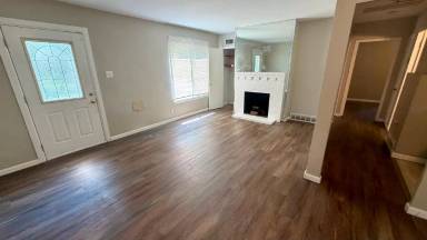 Main picture of 1251 Laughren Dr