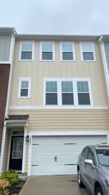 Main picture of 2807 Macbeth Ln