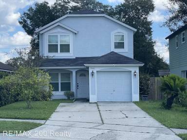 Main picture of 9546 Chandon Dr