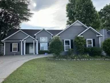 Main picture of 825 Chatham Park Dr