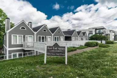Main picture of 3204 W End Cir