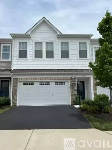 Main picture of 42516 Benfold Sq