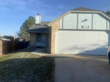 Main picture of 17676 E Bethany Cir