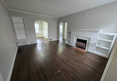 Main picture of 656 N Ridgewood Dr