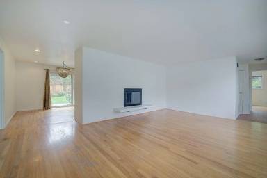 Main picture of 3470 77th Pl SE