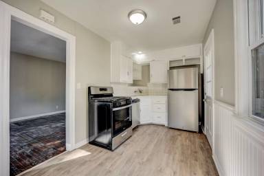 Main picture of 2103 S V St