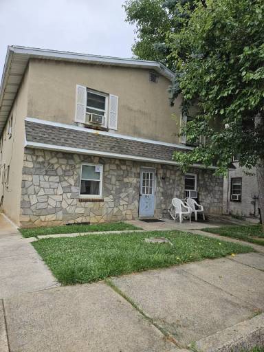 Main picture of 956 6th St