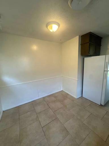 Main picture of 3014 S 39th St