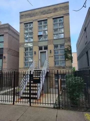 Main picture of 4745 S Ingleside Ave