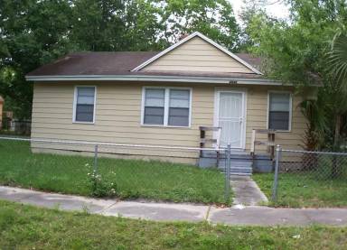 Main picture of 3033 W 3rd St