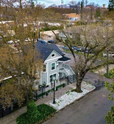 Main picture of 716 14th St
