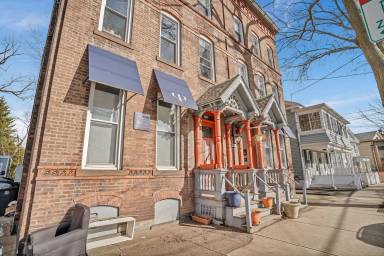 Main picture of 189-191 Bradley St