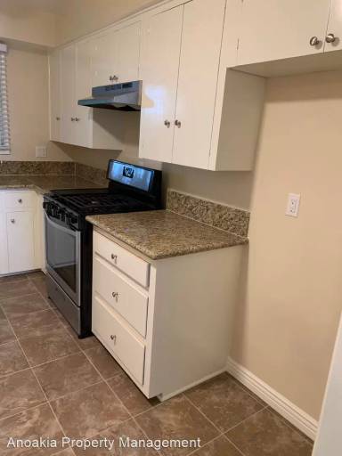 Main picture of 937 E Mariposa St