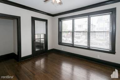 Main picture of 3825 N Drake Ave