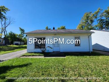 Main picture of 4444 E 158th St