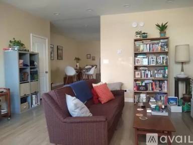 Main picture of 1404 N Ashland Ave