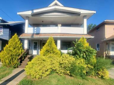 Main picture of 2217 W 105th St