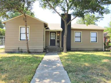 Main picture of 424 Bailey Ave