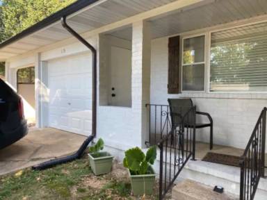 Main picture of 115 Russell Dr