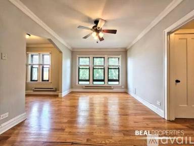 Main picture of 4737 N Hermitage Ave
