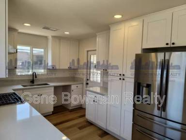 Main picture of 2624 Comstock St