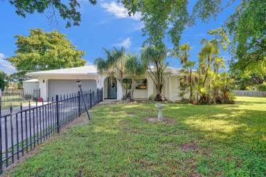 Main picture of 5425 Inwood Dr